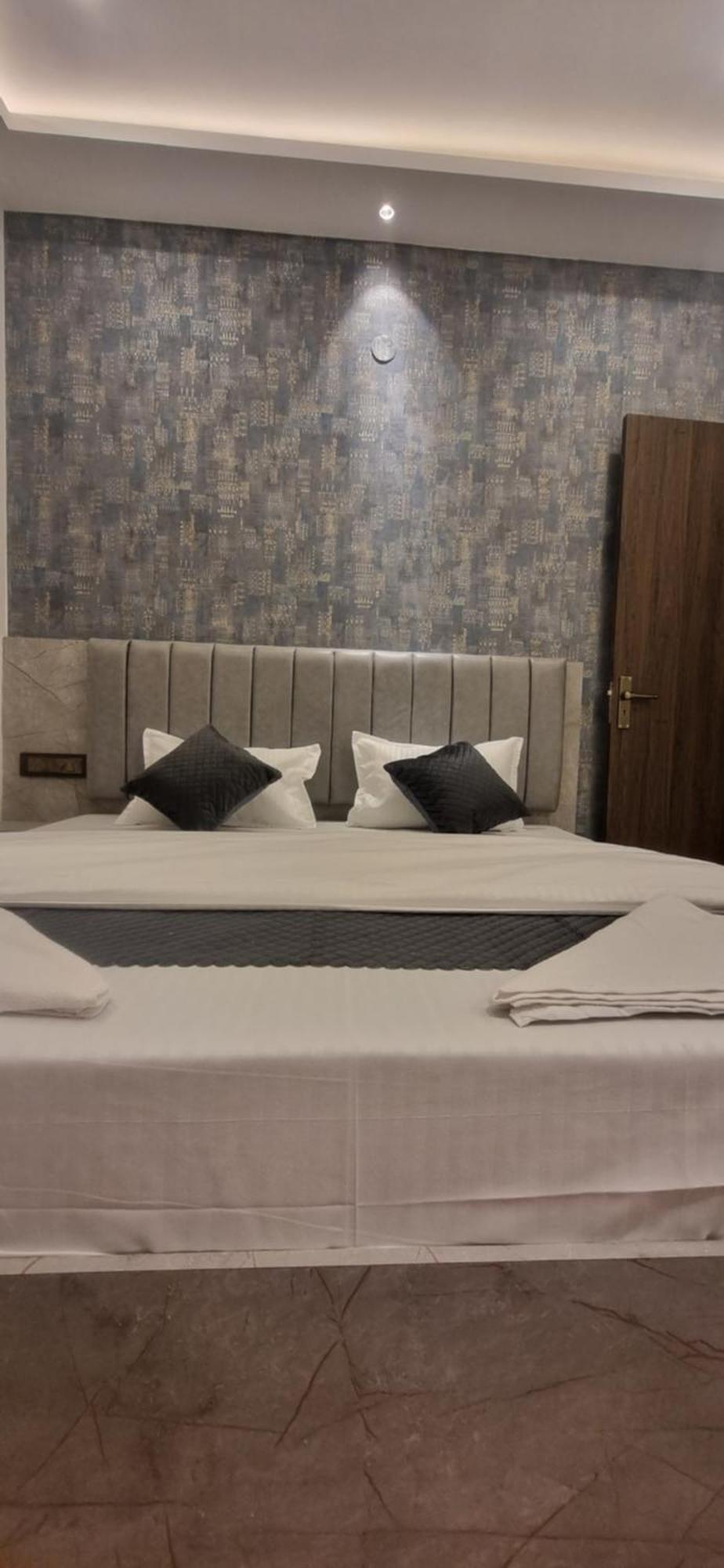 Mm Grand Otel Varanasi Dış mekan fotoğraf